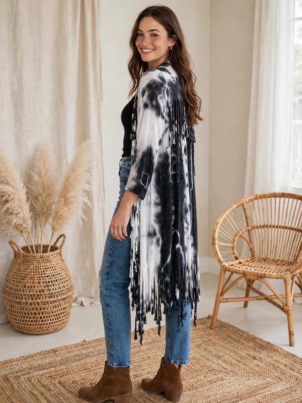 T Party Fashion Black & White Tie-Dye Fringe Duster